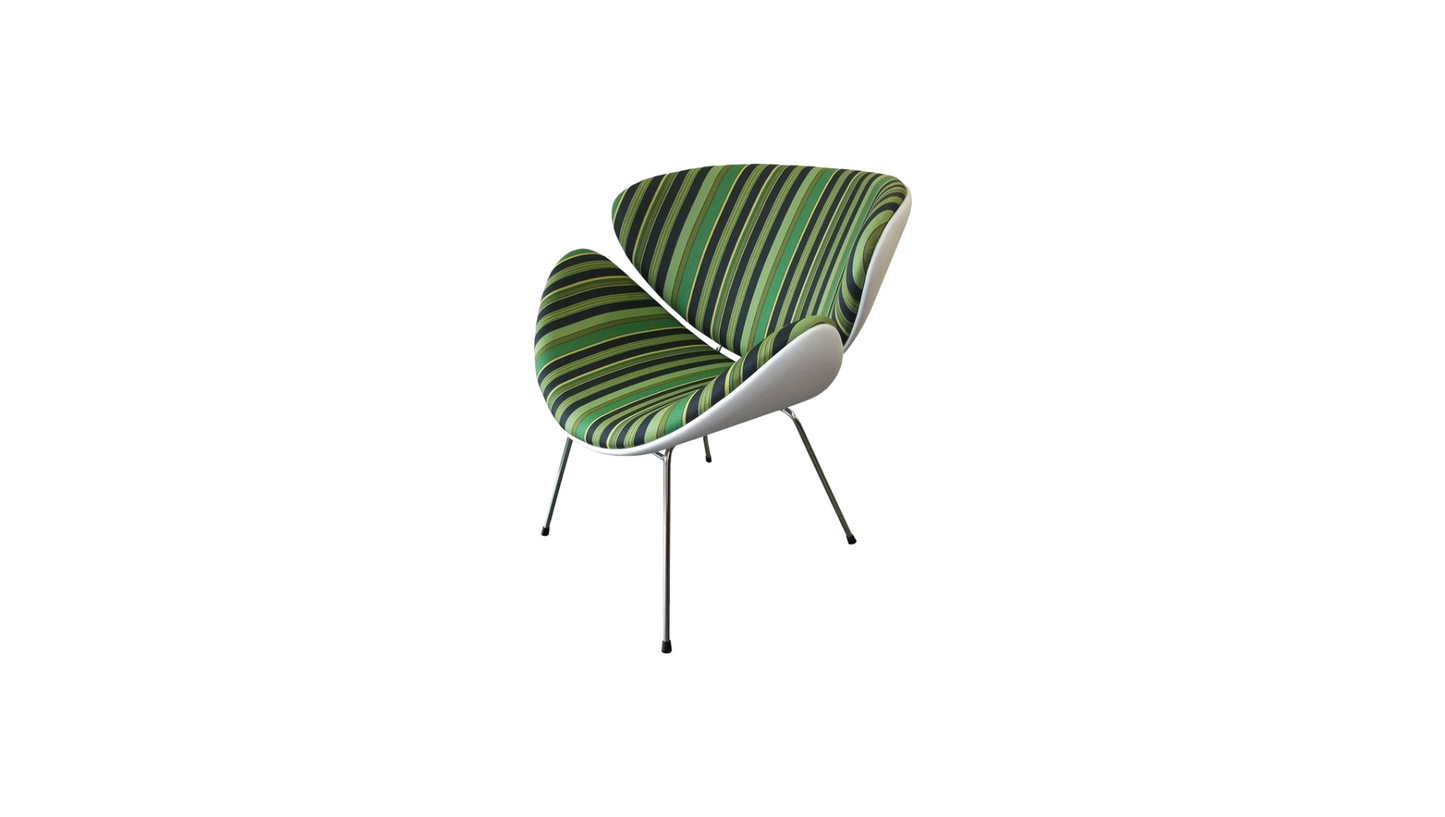 Lip Look Chair - McGreals