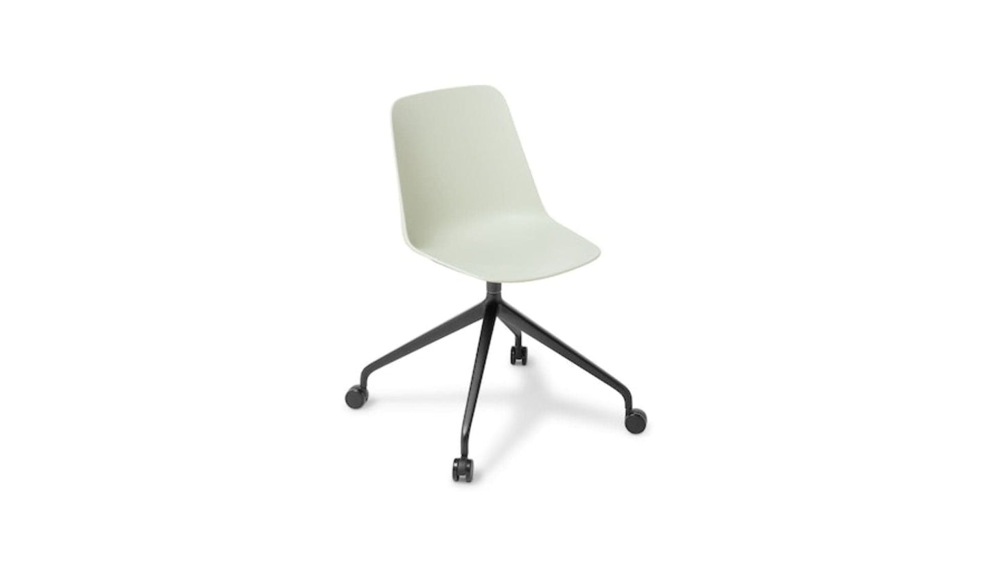 Seating Standard Seat / 4 Star Black Powder coated Castor base / Pumice Max Chair