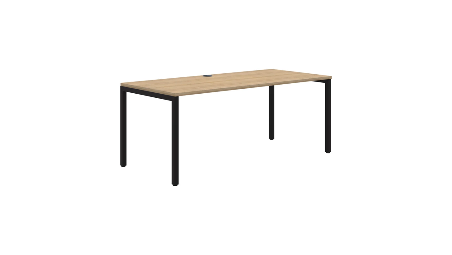 Avero Single Desk - McGreals