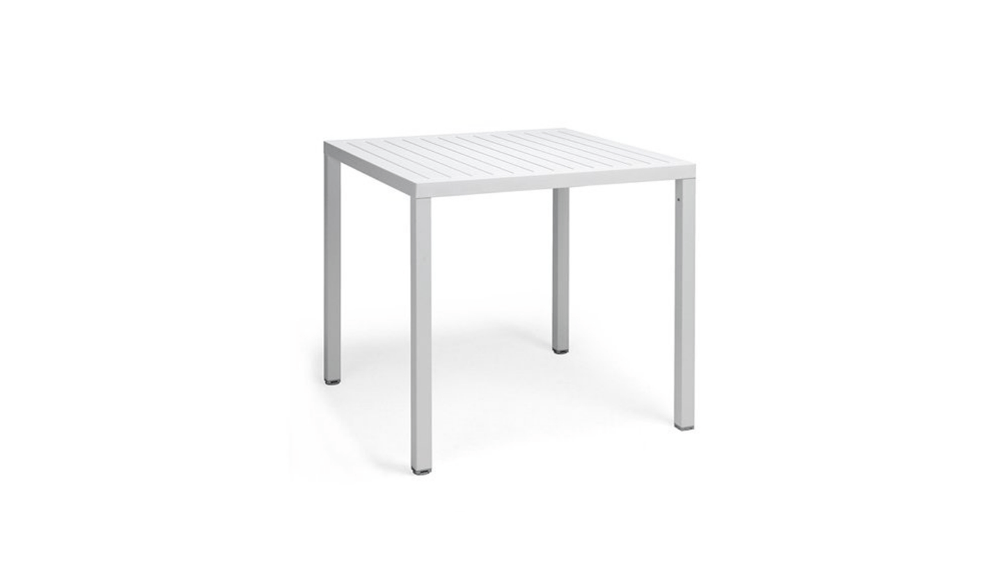 Tables 800mm x 800mm / White Cube Table