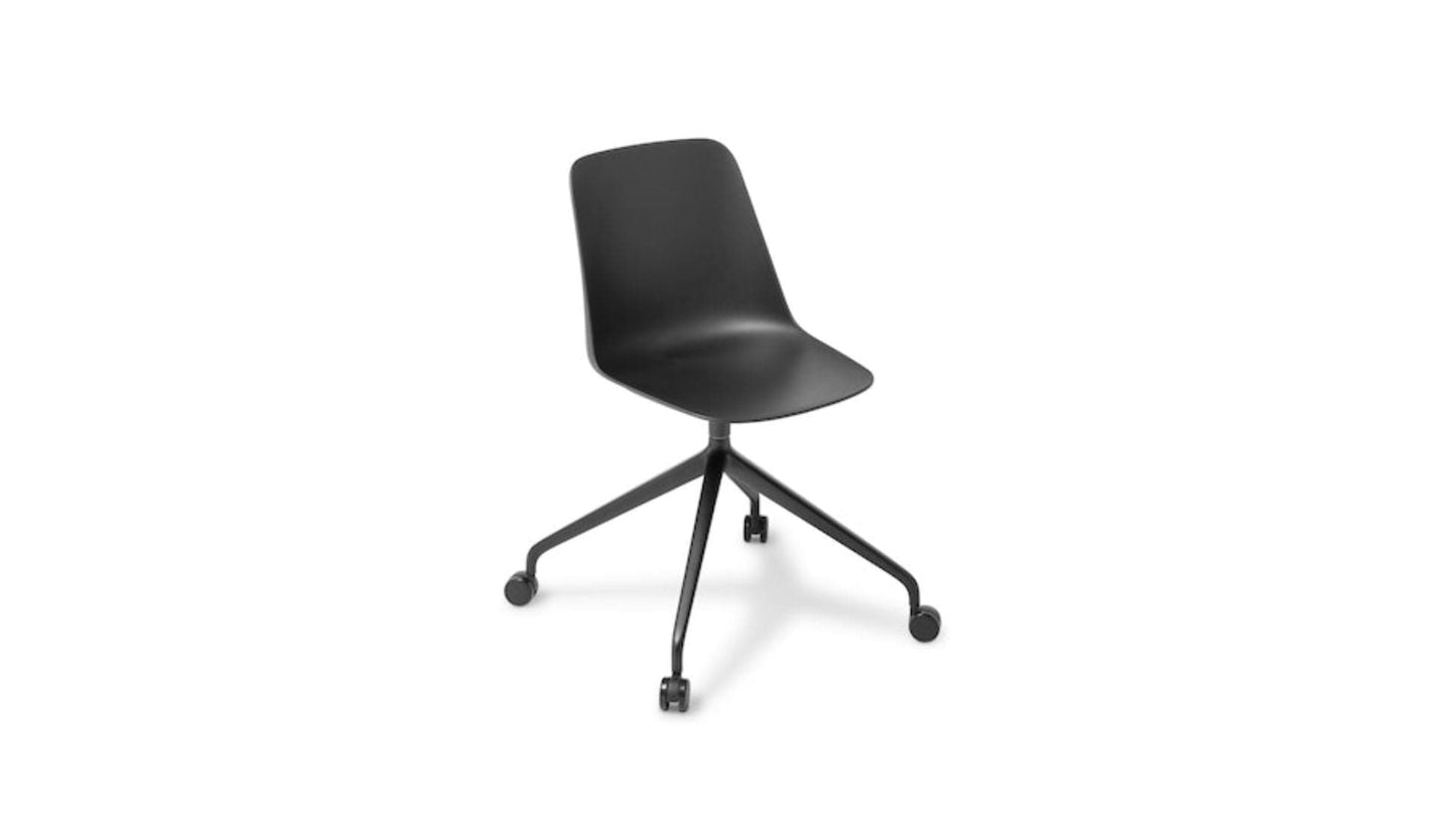 Seating Standard Seat / 4 Star Black Powder coated Castor base / Black Max Chair