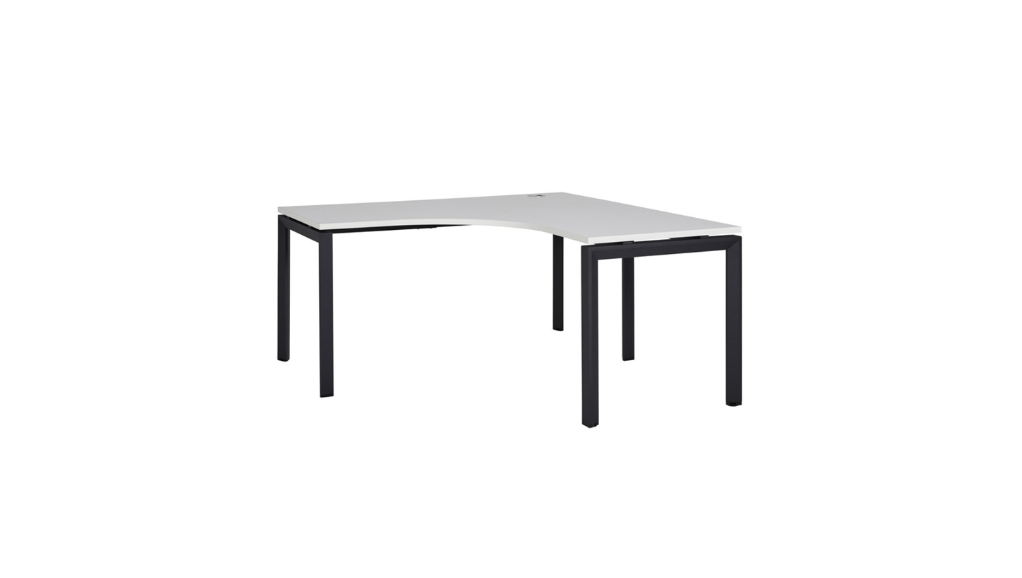 Desks 1500 x 1500 x 700 / White / Black Nova Corner Desk